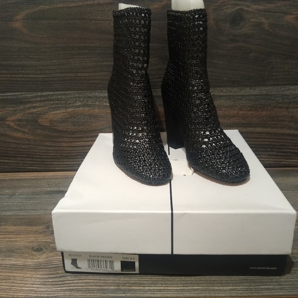 Dolce Vita Scotch Woven Bootie-Size 8.5 Black